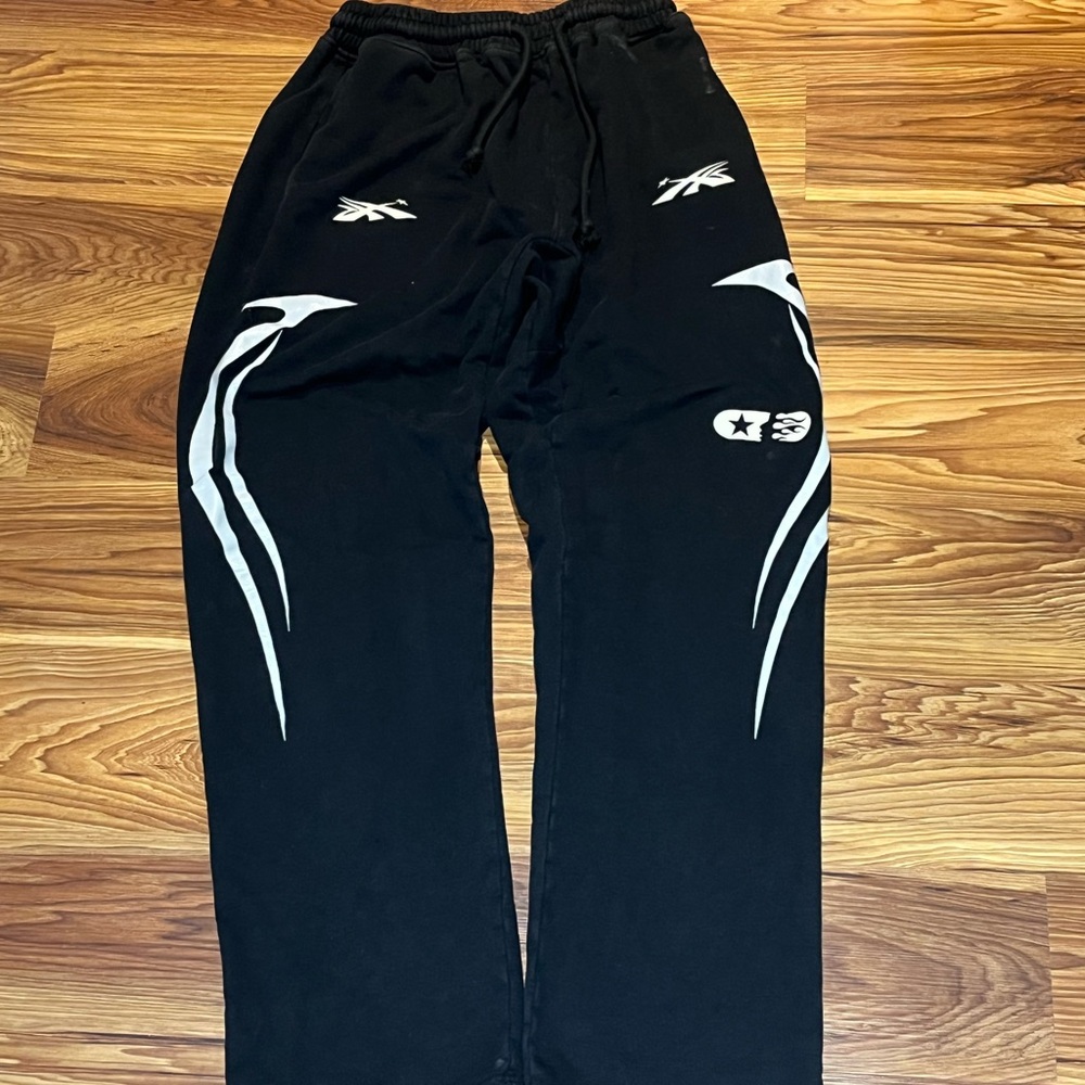 HELLSTAR Black Sweatpants with Grey Design Graphics